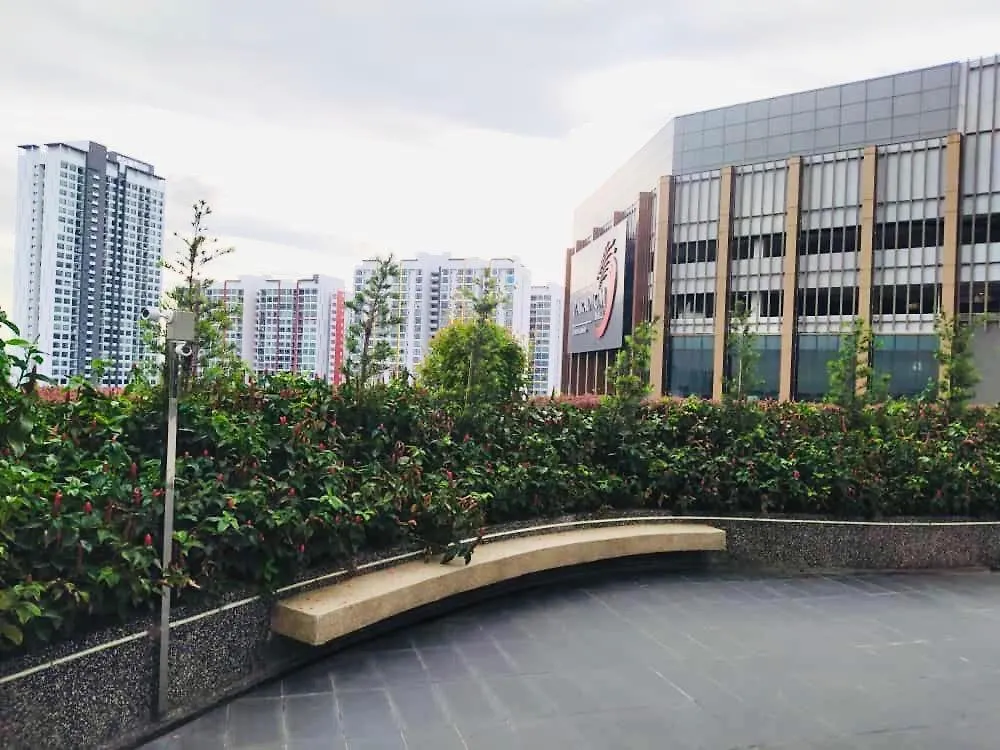Platino Paradigm Mall @ Johor Bahru Apartment 0*,